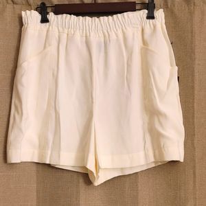NWT High waisted Vera Wang Coconut White shorts